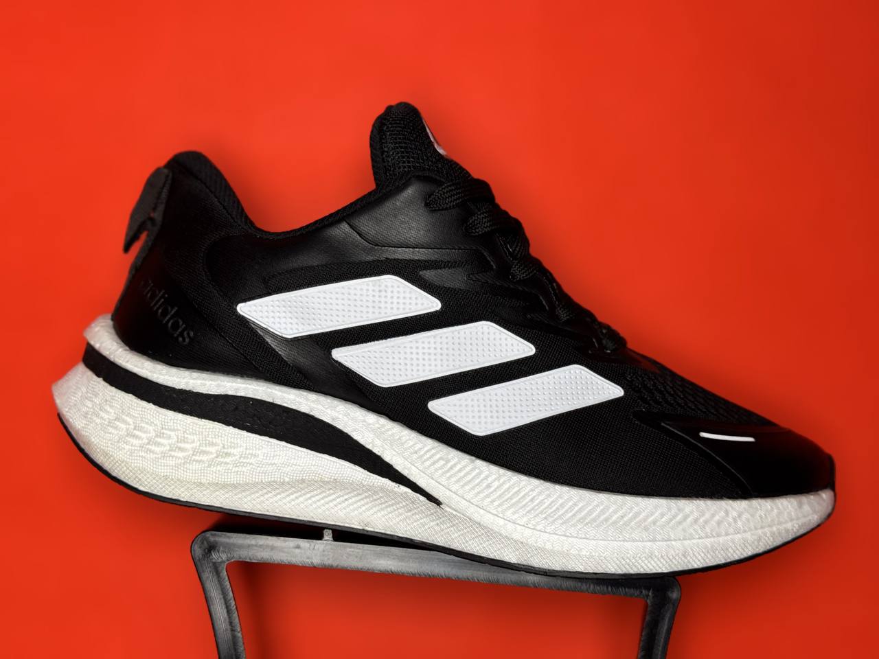 آدیداس اسپید مردانه زیره بوست کربن دار مشکی سفید